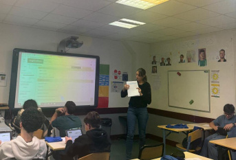 la classe de 3ème travaille son orientation