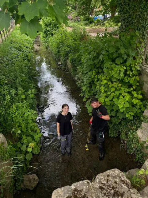 les classes du Campus Saint-Antoine participent dans la bonne humeur au grand nettoyage de l'établissement 