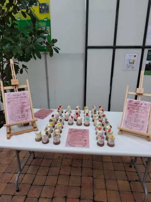 bougies en vente éco-responsables fabriquées par les jeunes internes 