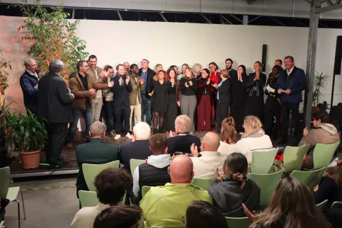 l'équipe du Campus Saint-Antoine applaudit M. Dugord