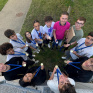 les élèves médaillés au concours MAF posent avec leurs médailles