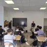 classe des BTSA AP. les jeunes sont assis dans une salle de classe et écoutent les explications de leurs professeurs.